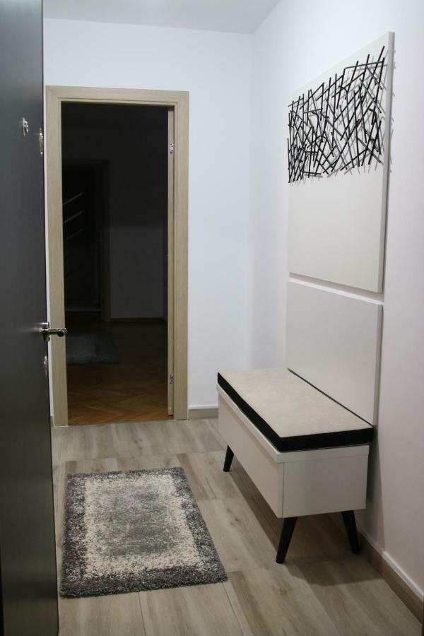 Tania Apartament Орадя Экстерьер фото